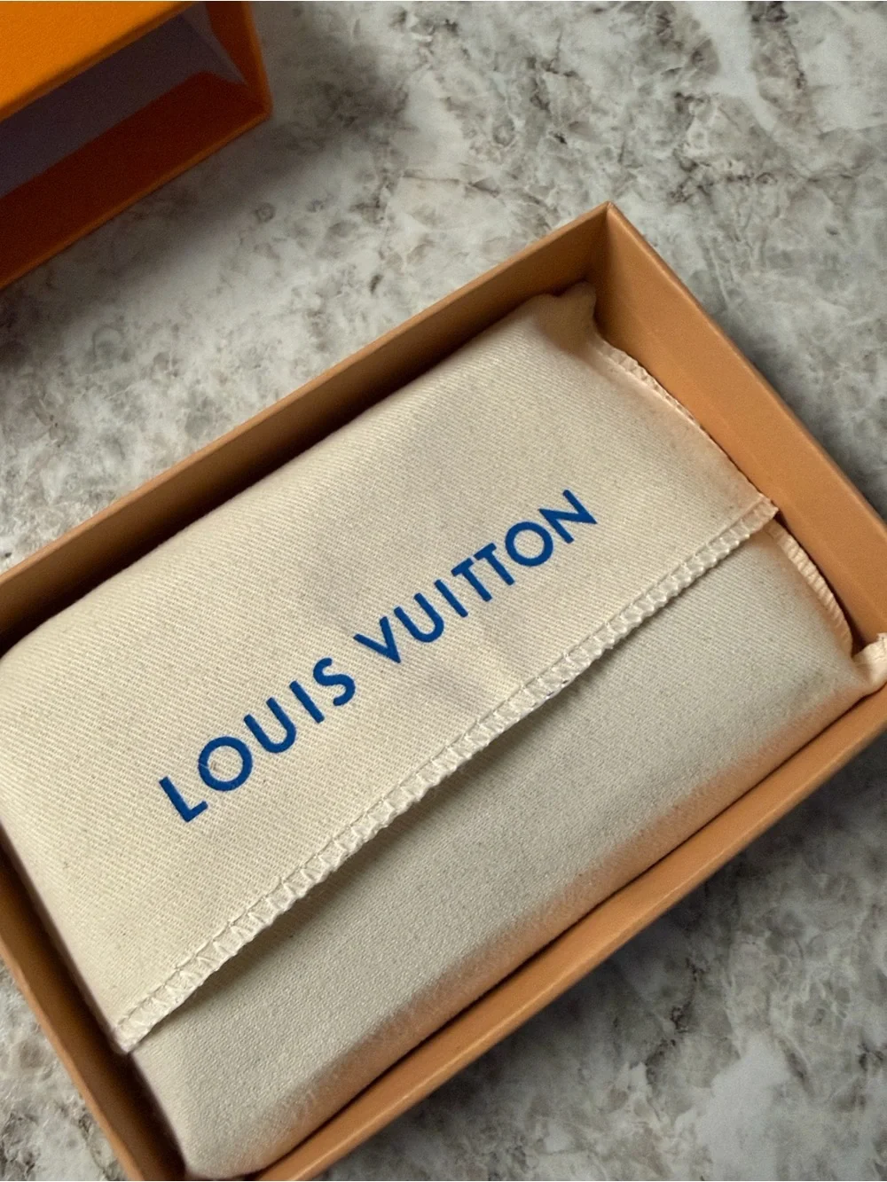 Louis Vuitton louis vuitton